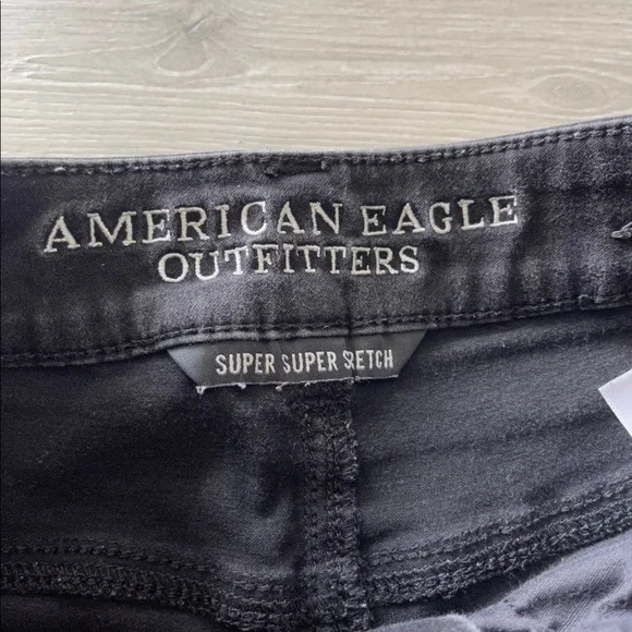 American Eagle Hi-Rise Shortie Black Jean Shorts 2 - Picture 3 of 4